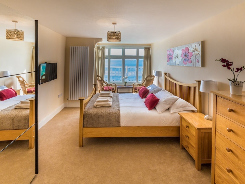 Beachside Apartment On The Beach