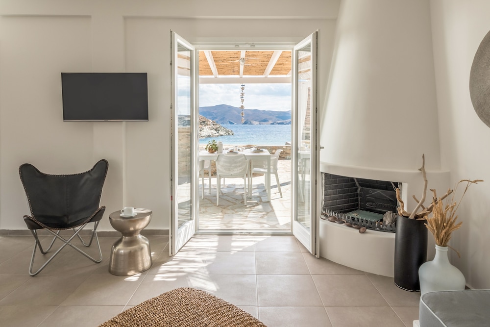 Eneos Kythnos Beach Villas