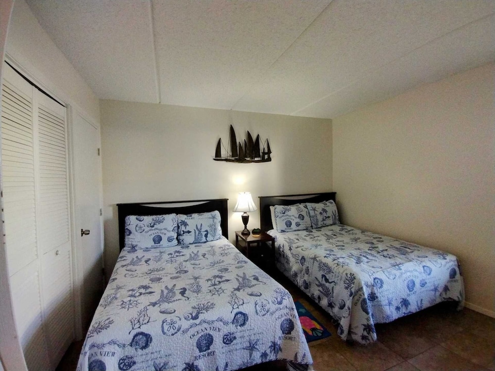 Beachview 208 Minium 2 Bedroom Condo by RedAwning view 2
