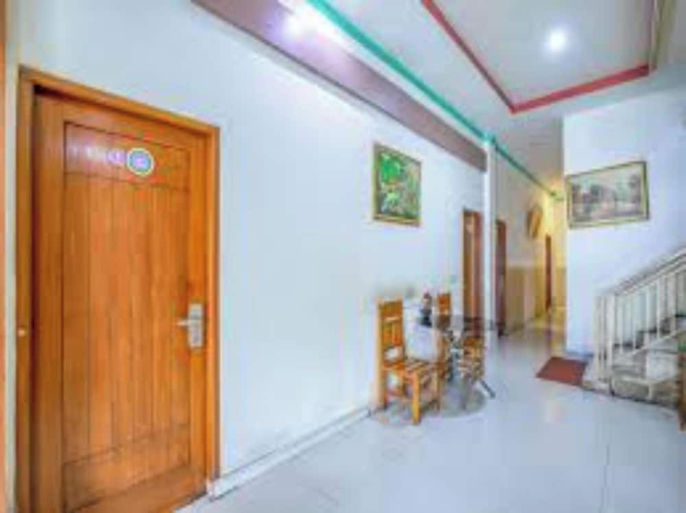 Costel Sahabat Bandara