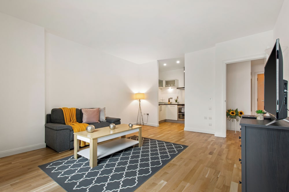 1 Bed South Quay Apartments Canary Wharf