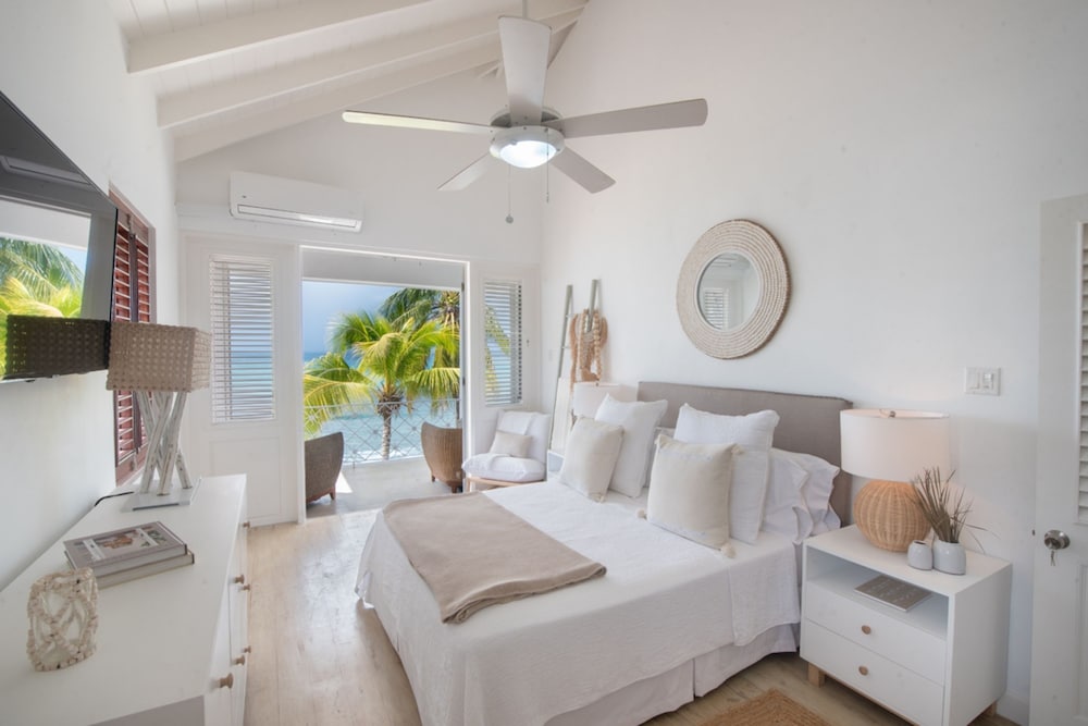 Exceptional Beachfront Living - Milord Sunsets 3 Bedroom Home by Blue Sky Luxury view 3