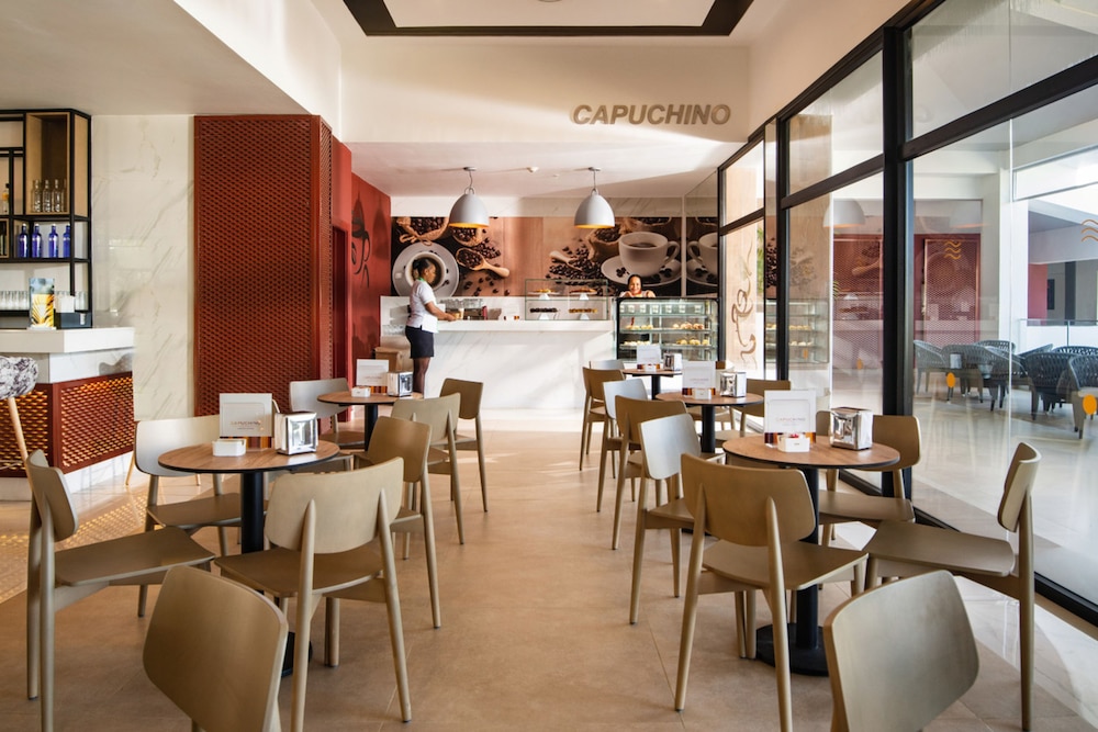 Jamaica Vacations - Hotel Riu Palace Tropical Bay - All Inclusive - Property Image 3