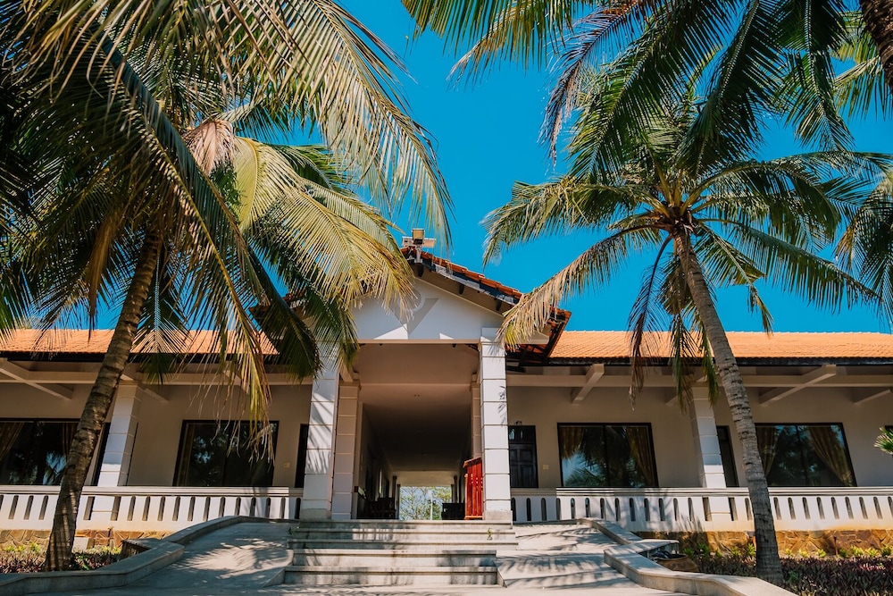 Dat Lanh Resort