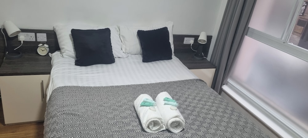 Central Liverpool 1-bed Apartment City Centre