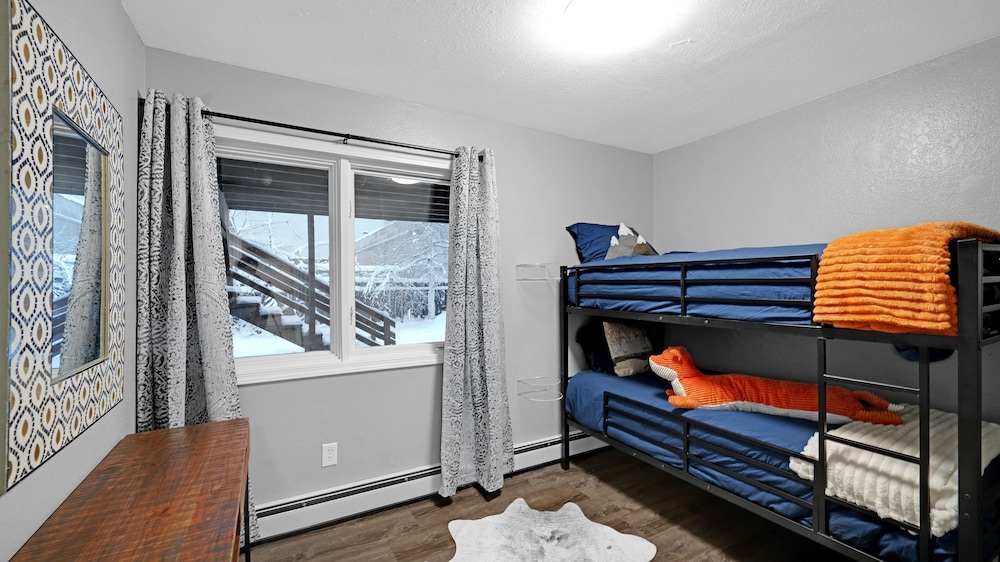 Fairbanks Fox Den 2 Bedroom Townhouse