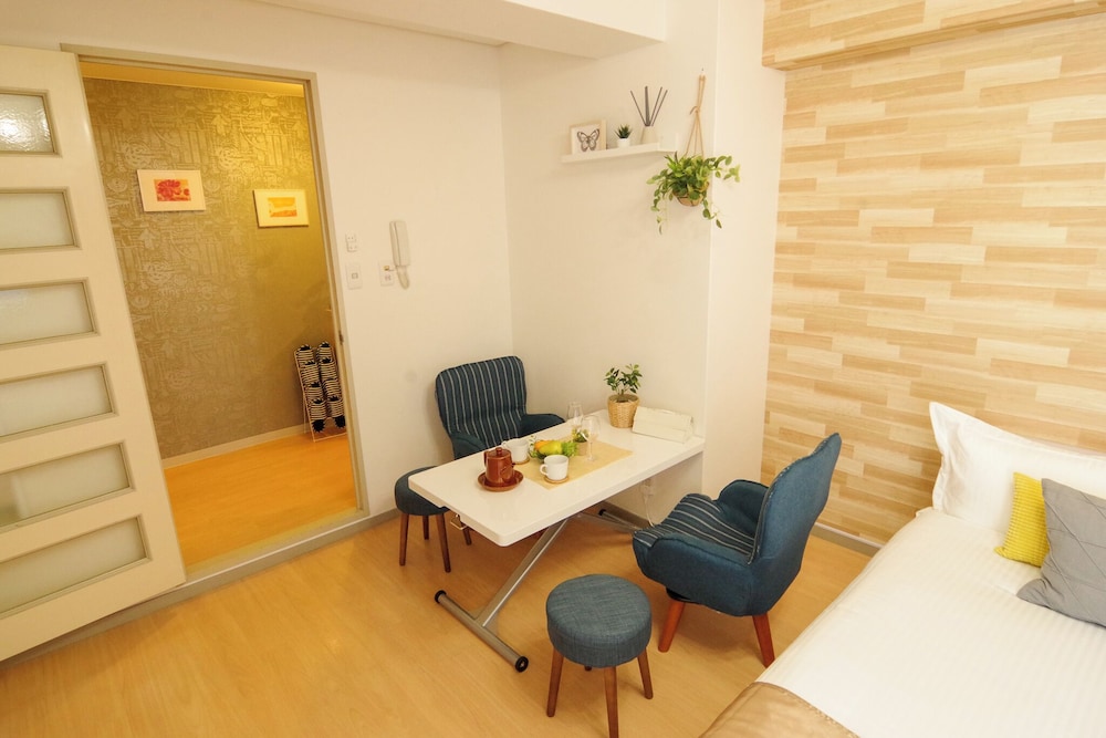Nipponbashi Art Hotel