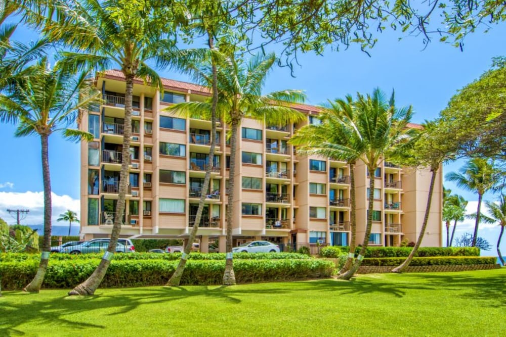 Kealia Resort, #304 2 Bedroom Condo by RedAwning view 5