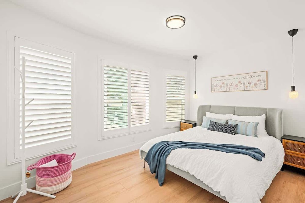 Cozy Retreat Near Downtown Perfect for Families