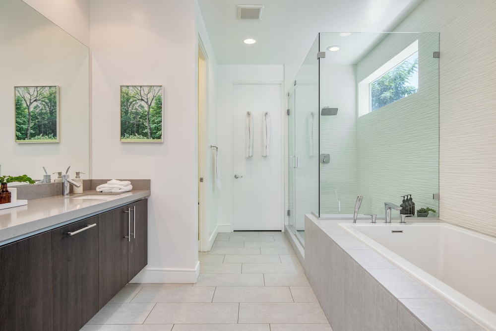 The Polo Villas by AvantStay – Modern Oasis Near Empire Polo Club