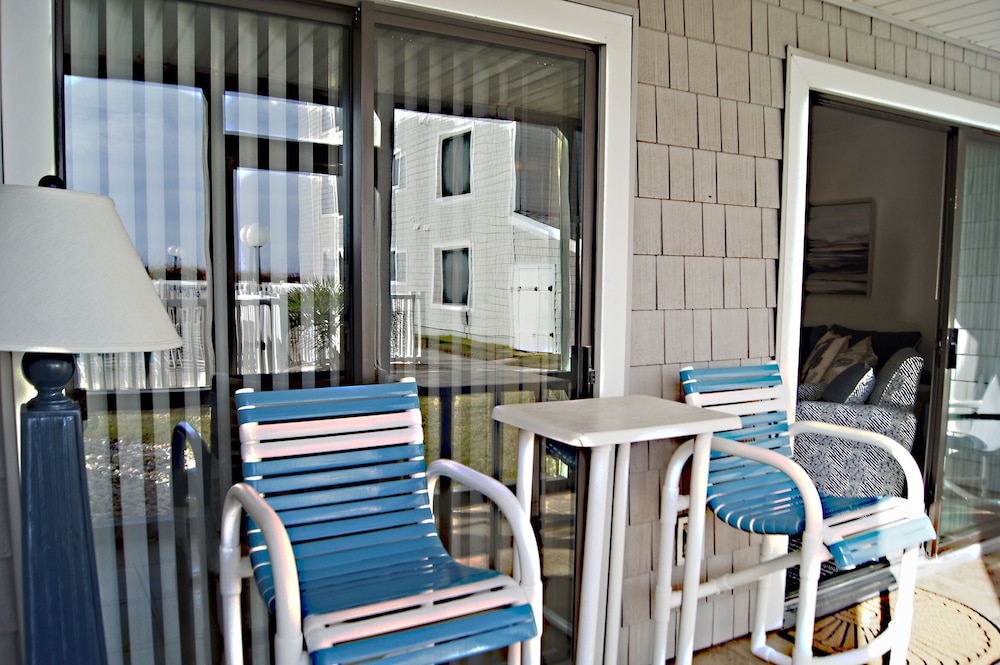 Sea Cloisters 104e 2 Bedroom Condo by RedAwning