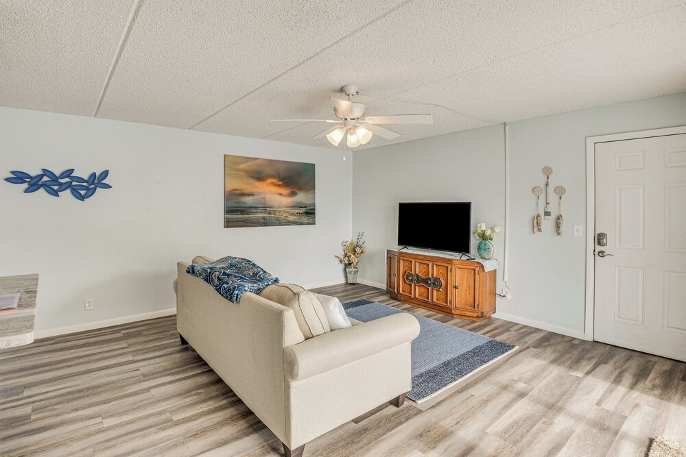 Oceanside Ormond Beach Condo, Steps to Shore!