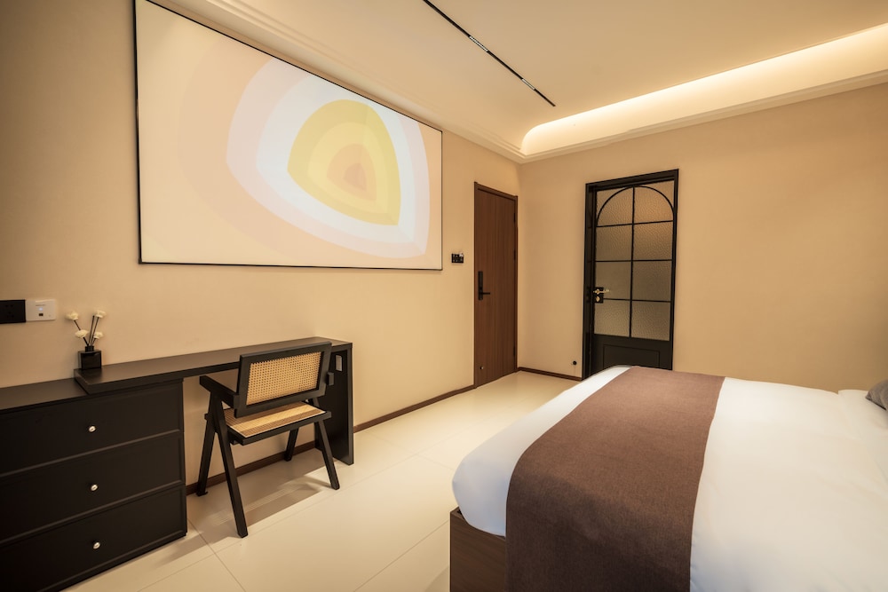 Jingdezhen Streamside B&B (Taoxichuan Cultural & Creative Zone Branch)
