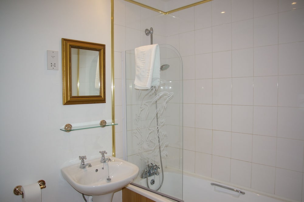 Elen's Castle Hotel