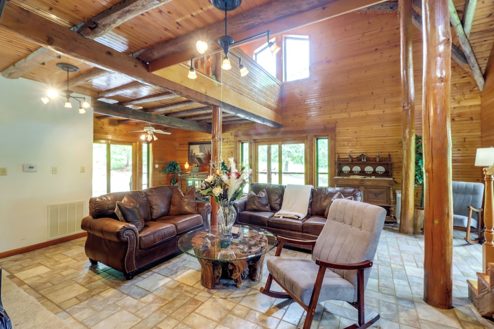 3,000 Sq Ft + Game Room: Ozarks Serenity Cabin!