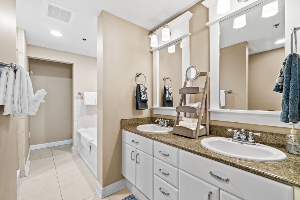 Grand Panama Beach Resort by Panhandle Getaways