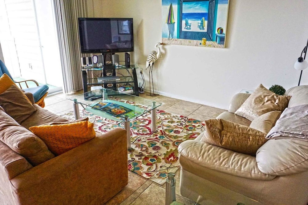 Thunder Island 128c 2 Bedroom Condo by RedAwning view 5