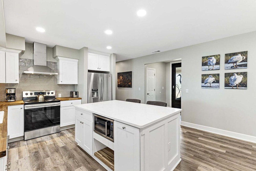Coastal Dreams 1308 5 Bedroom Home