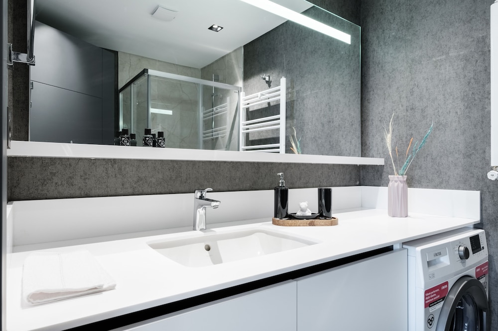Imperium No. 1 Residence by NewInn