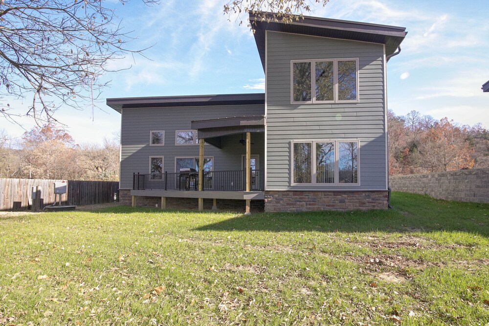 Pet-friendly Cotter Retreat w/ Deck & Gas Grill! view 3