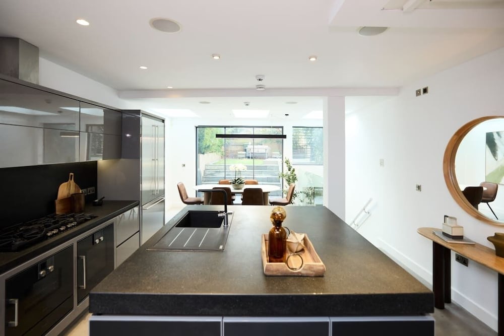 The Hamilton Gardens Hideaway - Modern 4bdr Home With Garden
