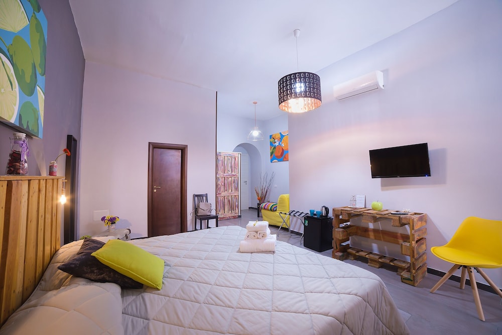 P.C. Boutique H. Napoli Centro by ClaPa Group Dislocated Hospitality