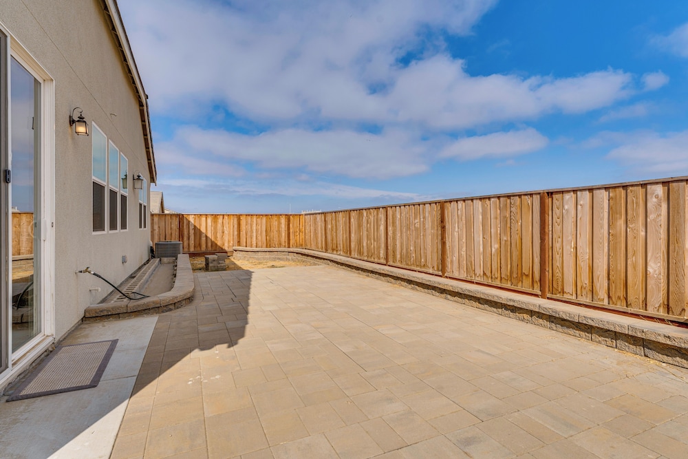 Newly Built Home w/ Patio: 4 Mi to Dtwn Hollister
