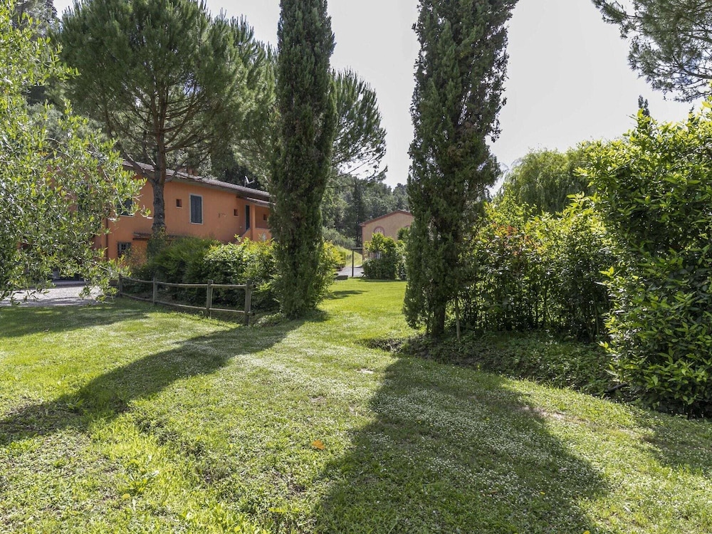 Tuscany's Hidden Garden Escape