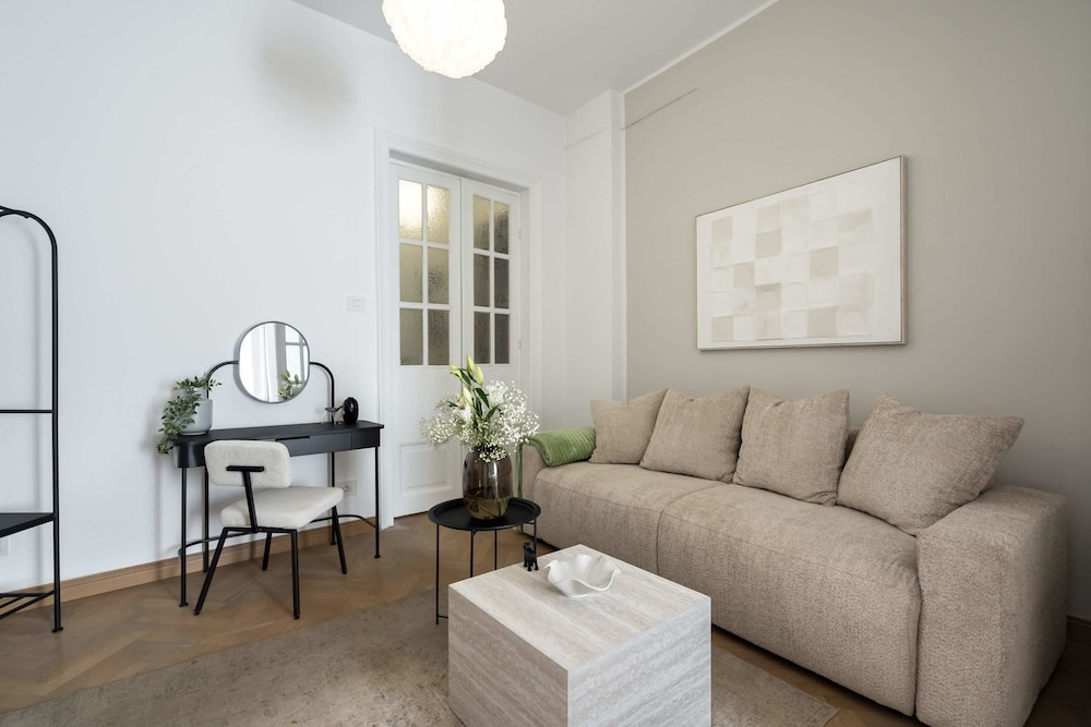 Stunning 3BR Apartment in Bucharest