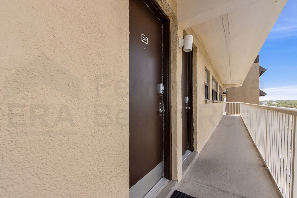 667 Amelia By The Sea 3 Bedroom Condo