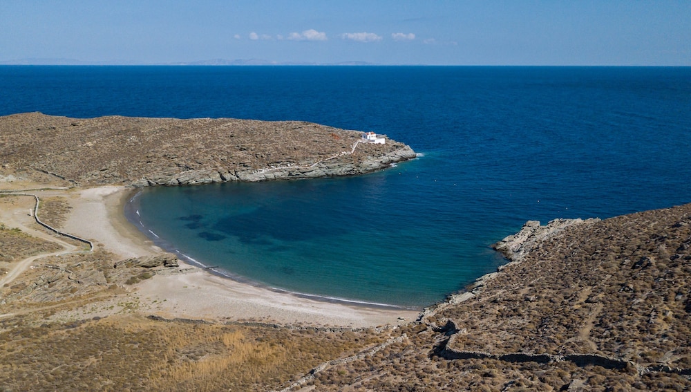 Eneos Kythnos Beach Villas