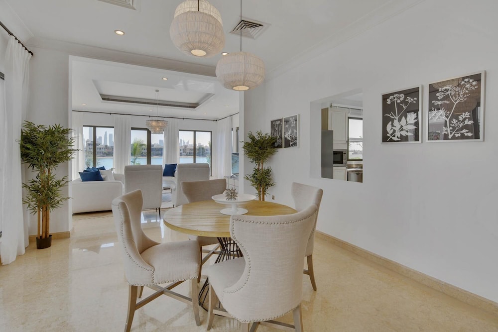 5 Villa w Private Pool Beach on Palm Jumeirah