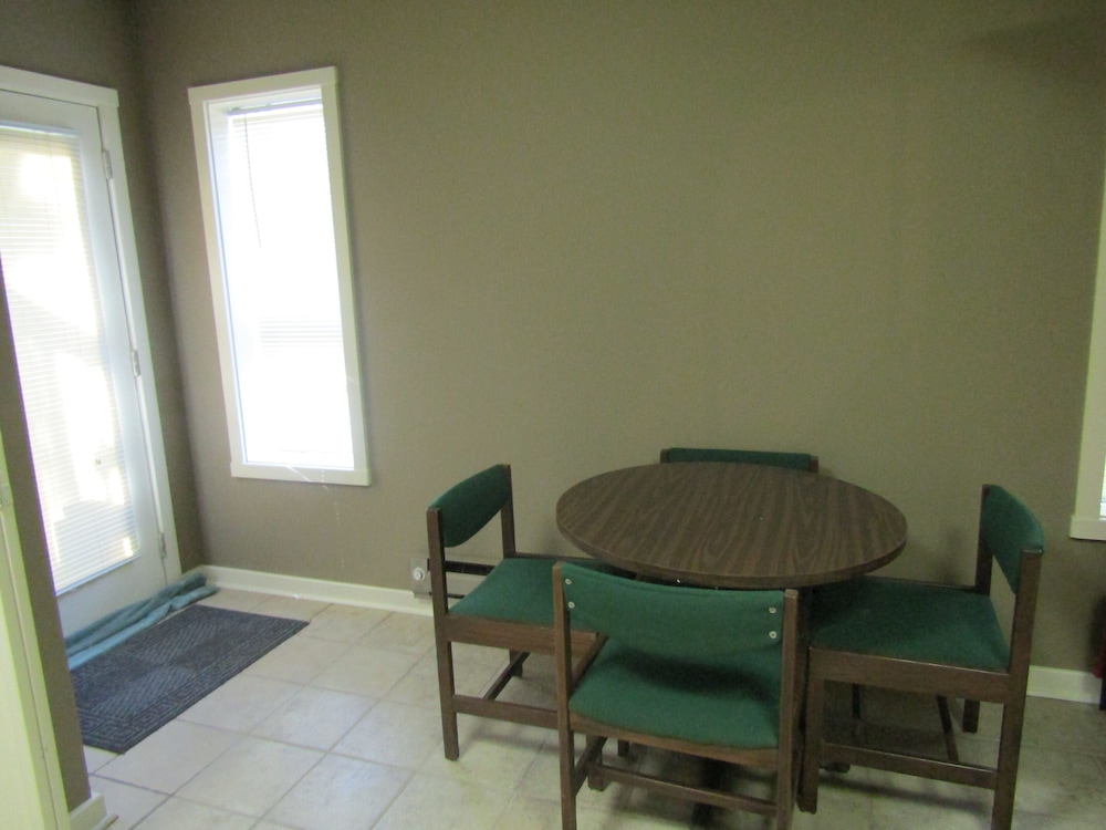 Mossy Creek 117 3 Bedroom Home by RedAwning