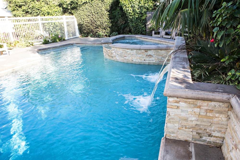 Orange County/Anaheim Vacations - Destination 01 - Property Image 1