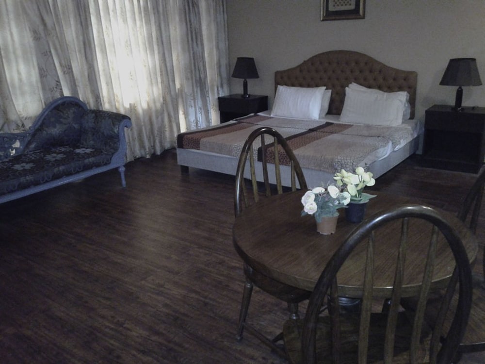 Explorers lounge