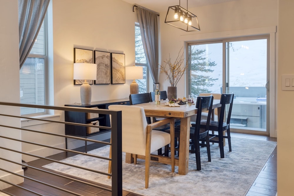 Abigail Drive Year-round Retreat With Hot Tub Near Park City Adventures Skiing