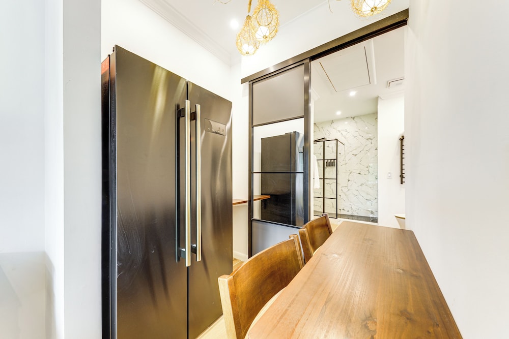 4 Mi to Beach: Modern Condo in Wilton Manors