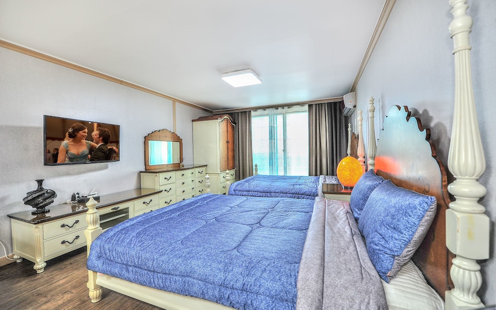 Sokcho Esher House Pension