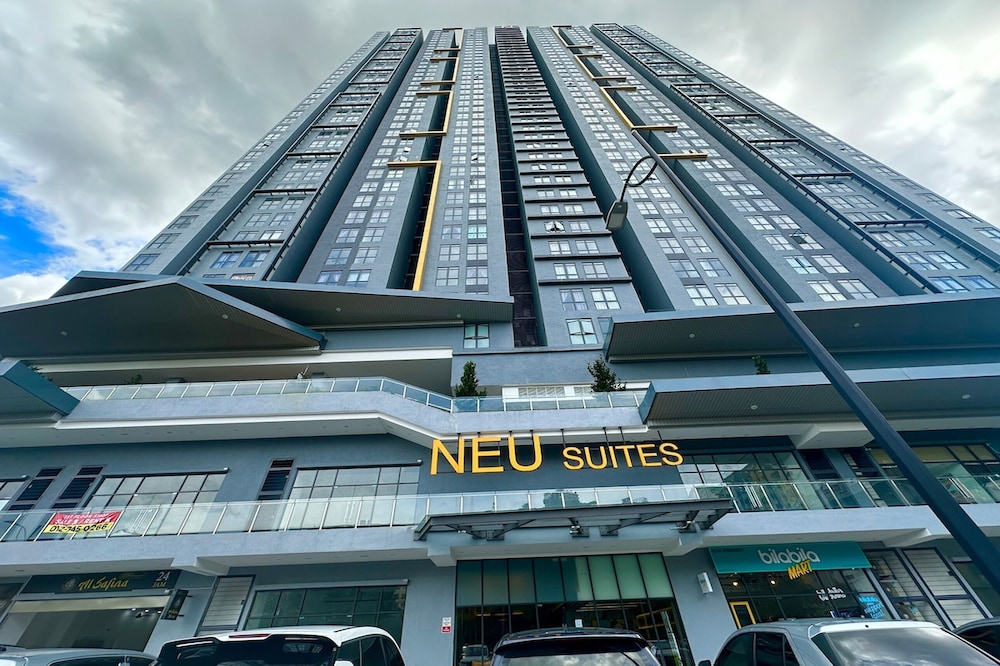 Neu Suites Horizon View Apartments