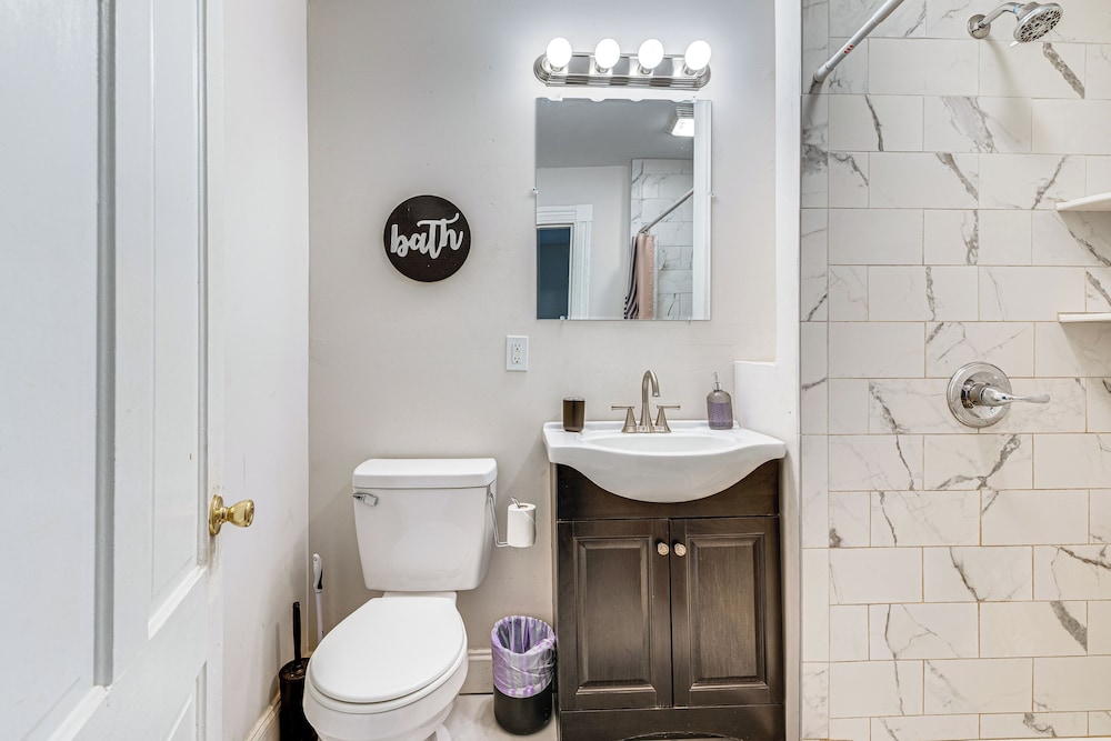 1 Block to Main Street: Dtwn Stroudsburg Townhome!