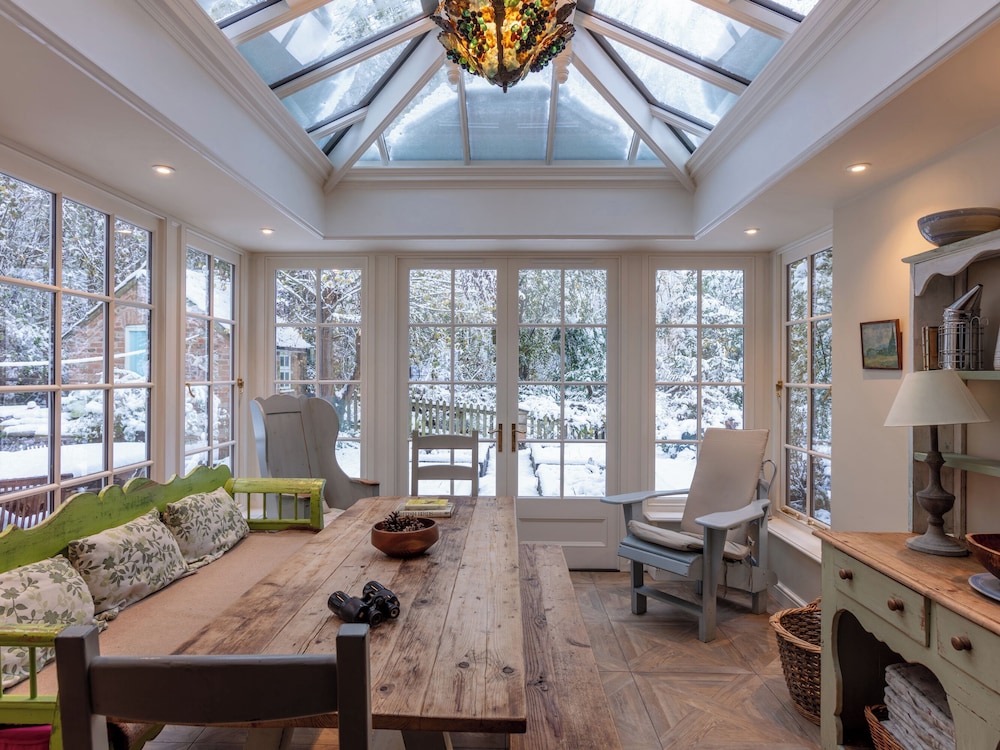 Sunny Cottage