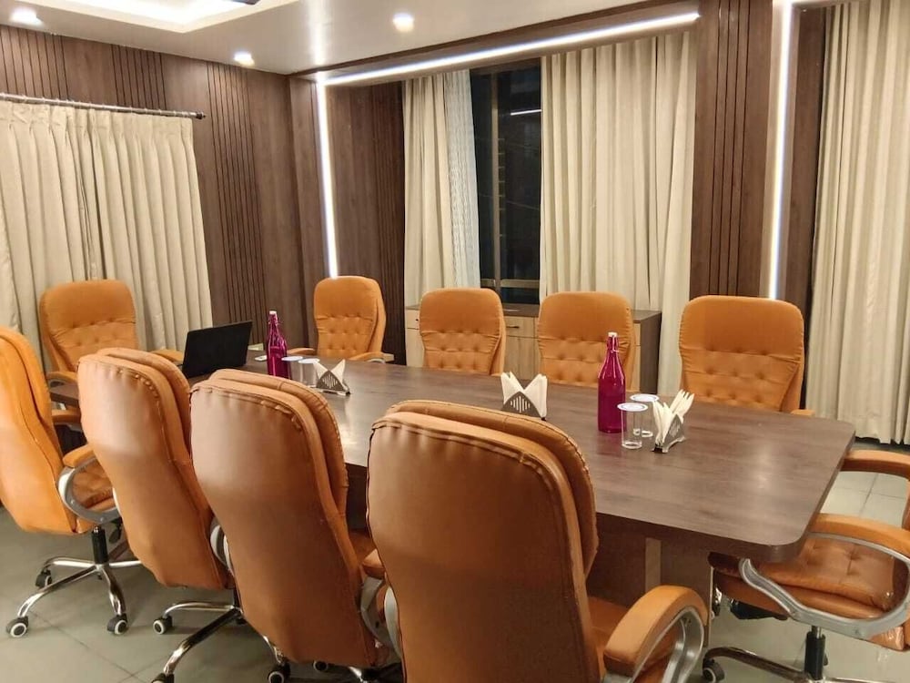 meeting & event spaces