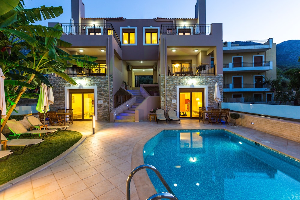 Pantheon Villas & Suites