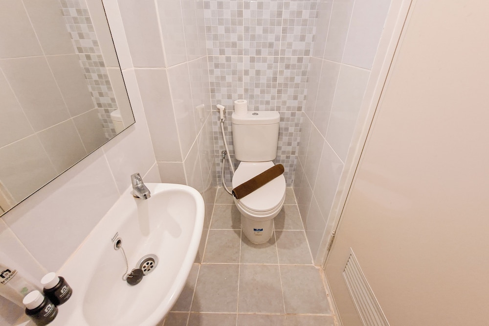 Simple Style Studio Apartment (No Kitchen) At Tokyo Riverside Pik 2