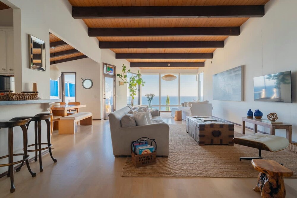Malibu Retreat w Beach Access and Ocean View