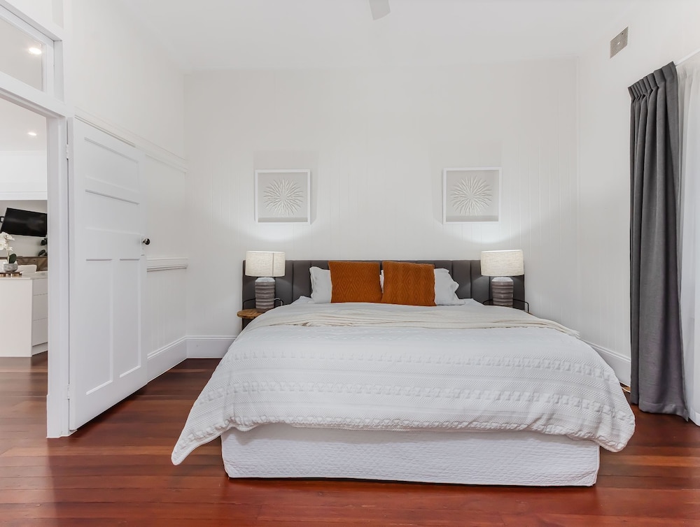 Hamptons White House