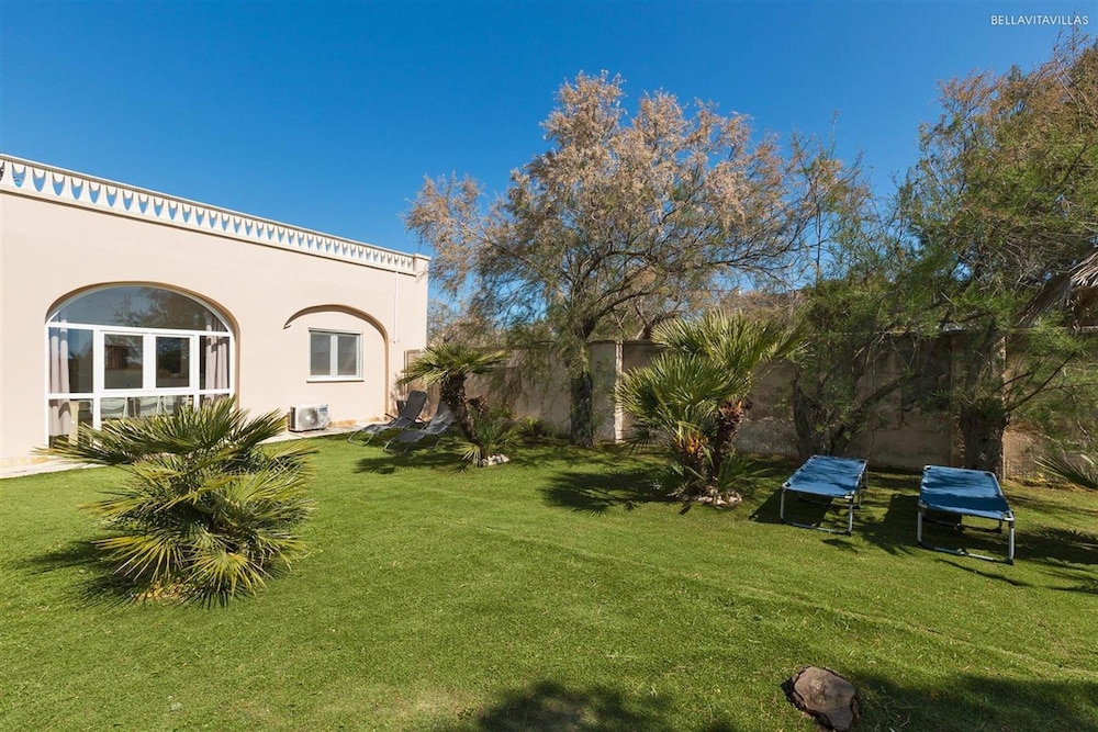 2317 Villa Rose by Barbarhouse photo 2