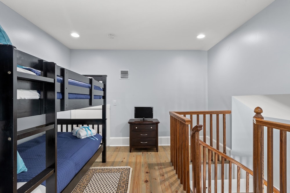 45 Founders Ct view 3