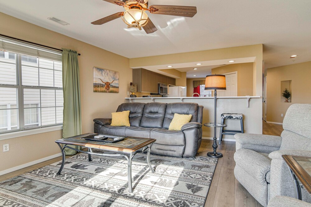 On Thousand Hills Golf Course: Condo w/ Sunroom