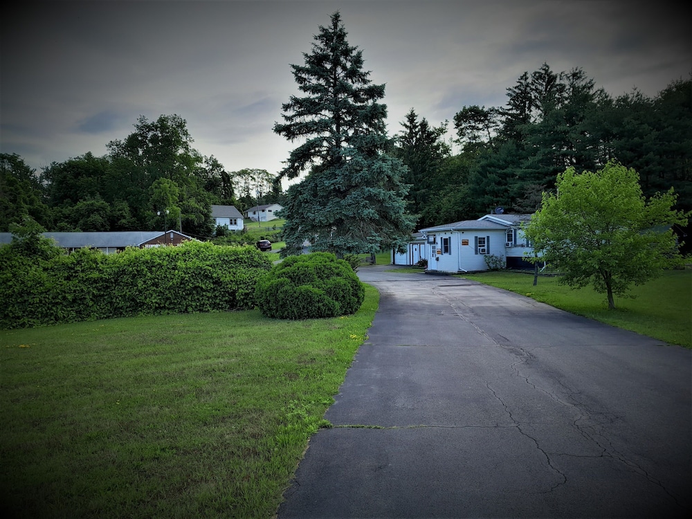 Peloke's Motel